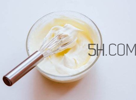 淡奶油打發(fā)后能保存多久？淡奶油打發(fā)后會(huì)化嗎