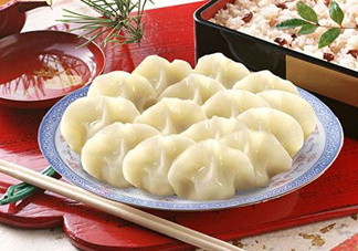餃子和面用熱水還是冷水？餃子和面要醒多長時間？