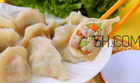 為什么餃子煮熟了會浮起來？餃子煮多久才熟？
