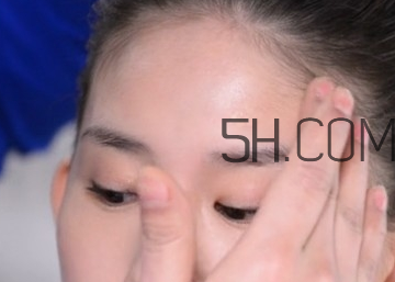 悅詩(shī)風(fēng)吟隔離乳怎么用？悅詩(shī)風(fēng)吟隔離乳色號(hào)怎么選？