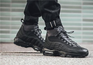 nike air max 95 triple black黑魂配色上腳效果怎么樣？