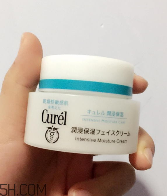 珂潤面霜適合夏天用嗎？夏天用珂潤面霜會(huì)油嗎？