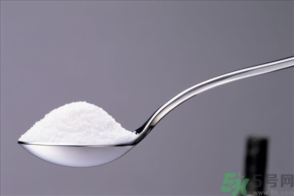 白醋和鹽水混在一起洗臉有什么好處？白醋和鹽洗臉好嗎？