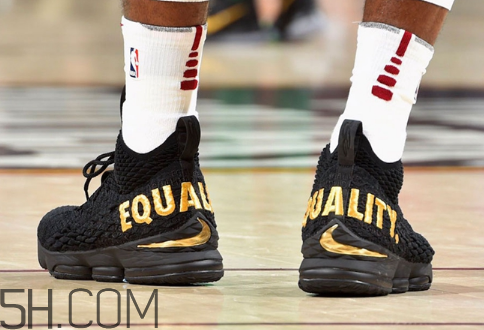 nike lebron 15 equality黑金配色會(huì)發(fā)售嗎？