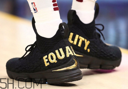 nike lebron 15 equality黑金配色會(huì)發(fā)售嗎？