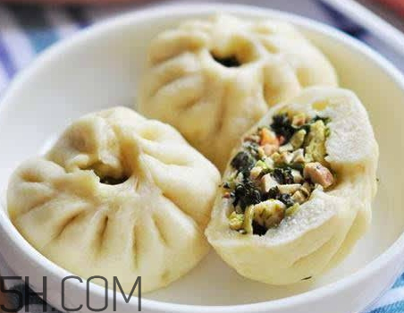 一個(gè)香菇青菜包的熱量大概是多少？一個(gè)香菇青菜包的熱量