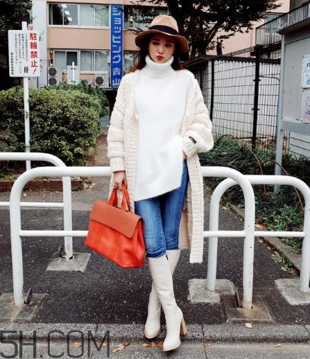 白色毛衣配什么褲子？白色毛衣搭配褲子圖片