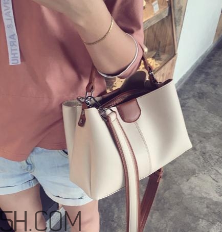 白色包包被衣服染色了怎么辦？白色包包染色怎么去除？