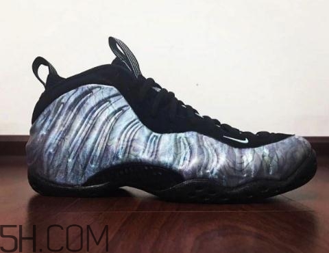 nike air foamposite one鮑魚噴實(shí)物什么樣？