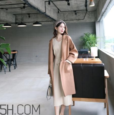 雙面羊絨大衣能熨燙嗎？雙面羊絨大衣怎么熨燙？
