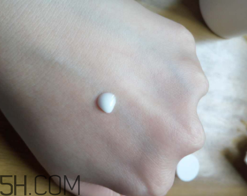 貝美金縷梅水油平衡清爽噴霧爽膚水怎么樣？多少錢？