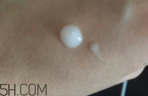 百雀羚精華液怎么用？百雀羚精華液的正確使用方法