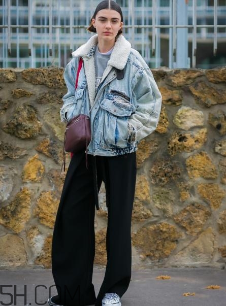肩寬的女生冬天怎么穿？肩寬的女生冬天穿搭技巧