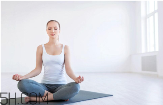 哺乳期什么時(shí)候練瑜伽最好？哺乳期練瑜伽的好處