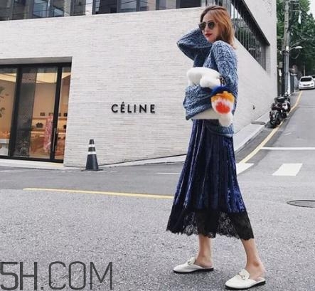 衛(wèi)衣搭配裙子好看嗎？衛(wèi)衣和裙子怎么搭配？