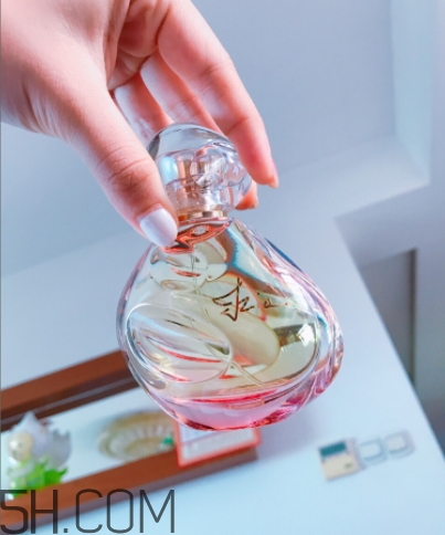 sisley izia伊莎香水多少錢？希思黎izia香水專柜價格