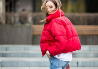 羽絨服配什么鞋子？羽絨服搭配鞋子圖片