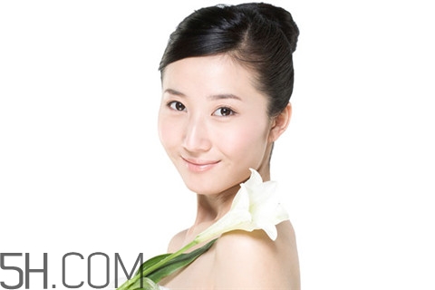 青春痘能不能擠？青春痘能用鹽水洗嗎？