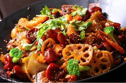 麻辣香鍋是火鍋嗎？麻辣香鍋是燉的還是炒的