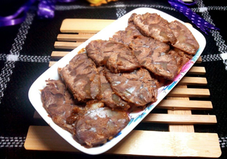 醬牛肉有點(diǎn)粘了怎么辦？醬牛肉為什么會(huì)變綠