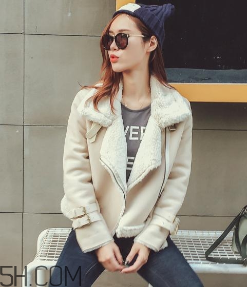 羊羔毛外套暖和嗎？羊羔毛外套多少度穿？
