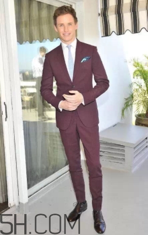 豬肝色配什么顏色好看？豬肝色大衣怎么搭配