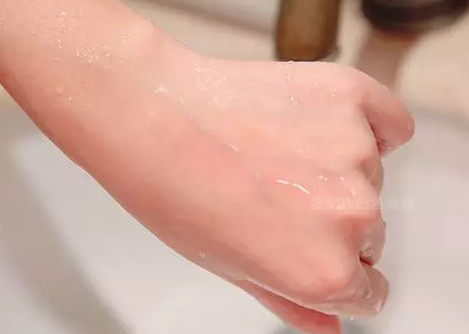 泰國(guó)sa ad na潔面儀怎么用？泰國(guó)sa ad na潔面儀使用方法