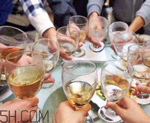 喝酒會(huì)影響性功能嗎？喝酒會(huì)腎虛嗎？