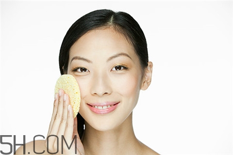 隆胸后多久變得柔軟？隆胸后多久可以側(cè)睡？