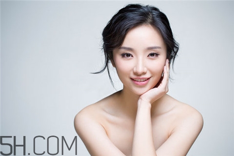 隆胸會得乳腺癌嗎？隆胸會不會影響月經(jīng)？
