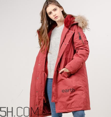 moussy的衣服怎么樣？moussy的外套很大嗎？