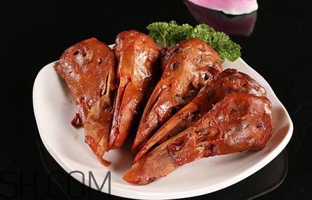 絕味鴨脖加盟費多少？絕味鴨脖是統(tǒng)一配貨嗎