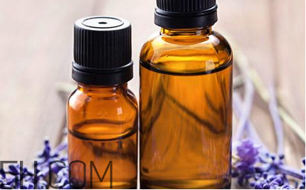 油性發(fā)質(zhì)能用精油護(hù)發(fā)嗎？薰衣草精油能預(yù)防頭發(fā)分叉嗎？