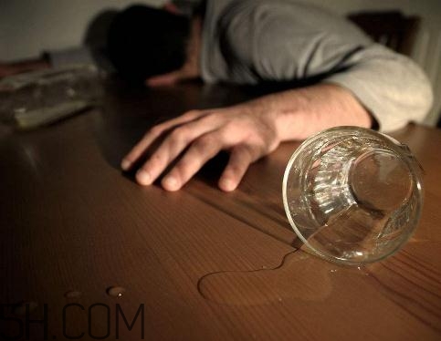 酒精肝可以性生活嗎？酒精肝影響性功能嗎？