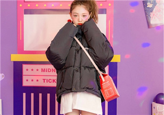 羽絨服和皮草哪個(gè)暖和？皮草暖和還是羽絨服暖和？