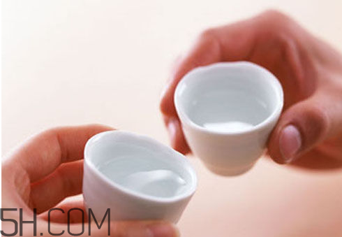 洗發(fā)水怎么區(qū)分酸堿性？防掉發(fā)的最好方法