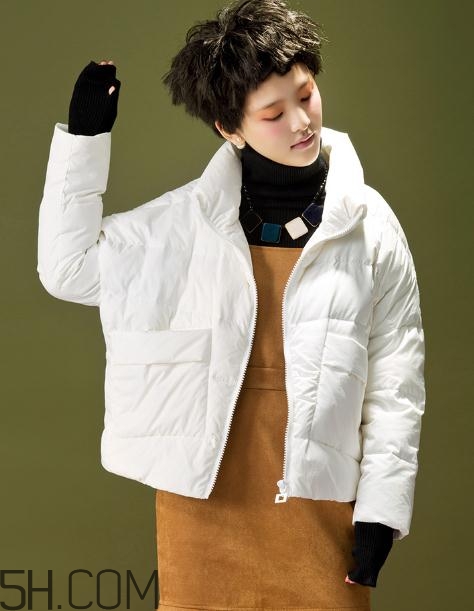 白色羽絨服發(fā)黃怎么洗白？白色羽絨服染色怎么能去掉？