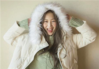 白色羽絨服可以漂白嗎？白色羽絨服可以用84嗎？