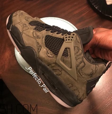 kaws與air jordan 4聯(lián)名橄欖綠版本實(shí)物什么樣？