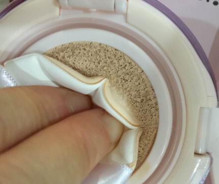 卡姿蘭氣墊cc和瑪麗黛佳哪個(gè)好？對(duì)比
