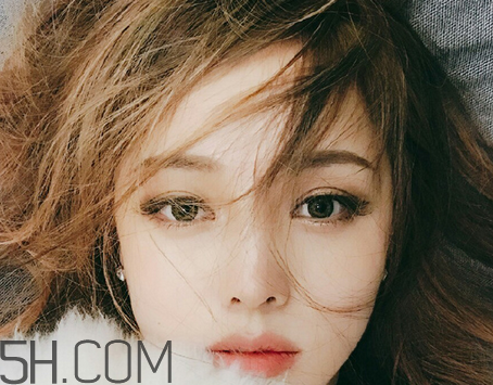 謎尚和瑪麗黛佳素顏霜哪個好？素顏霜對皮膚傷害大嗎？