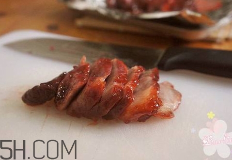 為什么叉燒是紅的？用微波爐如何做叉燒肉