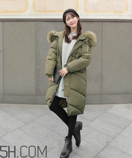 軍綠色羽絨服怎么搭配？軍綠色羽絨服搭配圖片