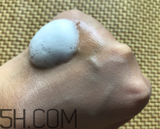 絲塔芙泡沫潔面乳怎么用？泡沫潔面乳用法