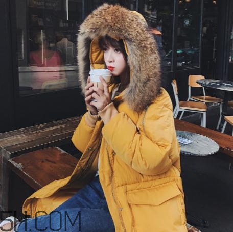 羽絨服用什么洗滌劑？洗羽絨服用洗衣粉還是洗衣液？