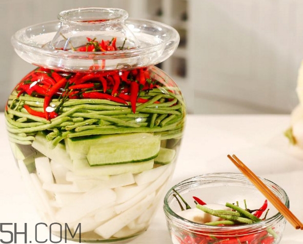 泡菜水太酸了怎么辦？泡菜水發(fā)粘液怎么處理