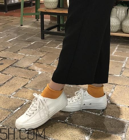 帆布鞋太硬怎么辦？帆布鞋太硬怎么軟化？
