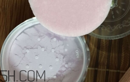 巧迪尚惠蜜粉好用嗎？巧迪尚惠散粉色號(hào)試色
