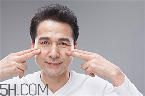蕁麻疹為什么晚上嚴重？蕁麻疹為什么越抓越多？