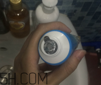露得清綿密洗面奶怎么樣？露得清綿密洗面奶好用嗎？